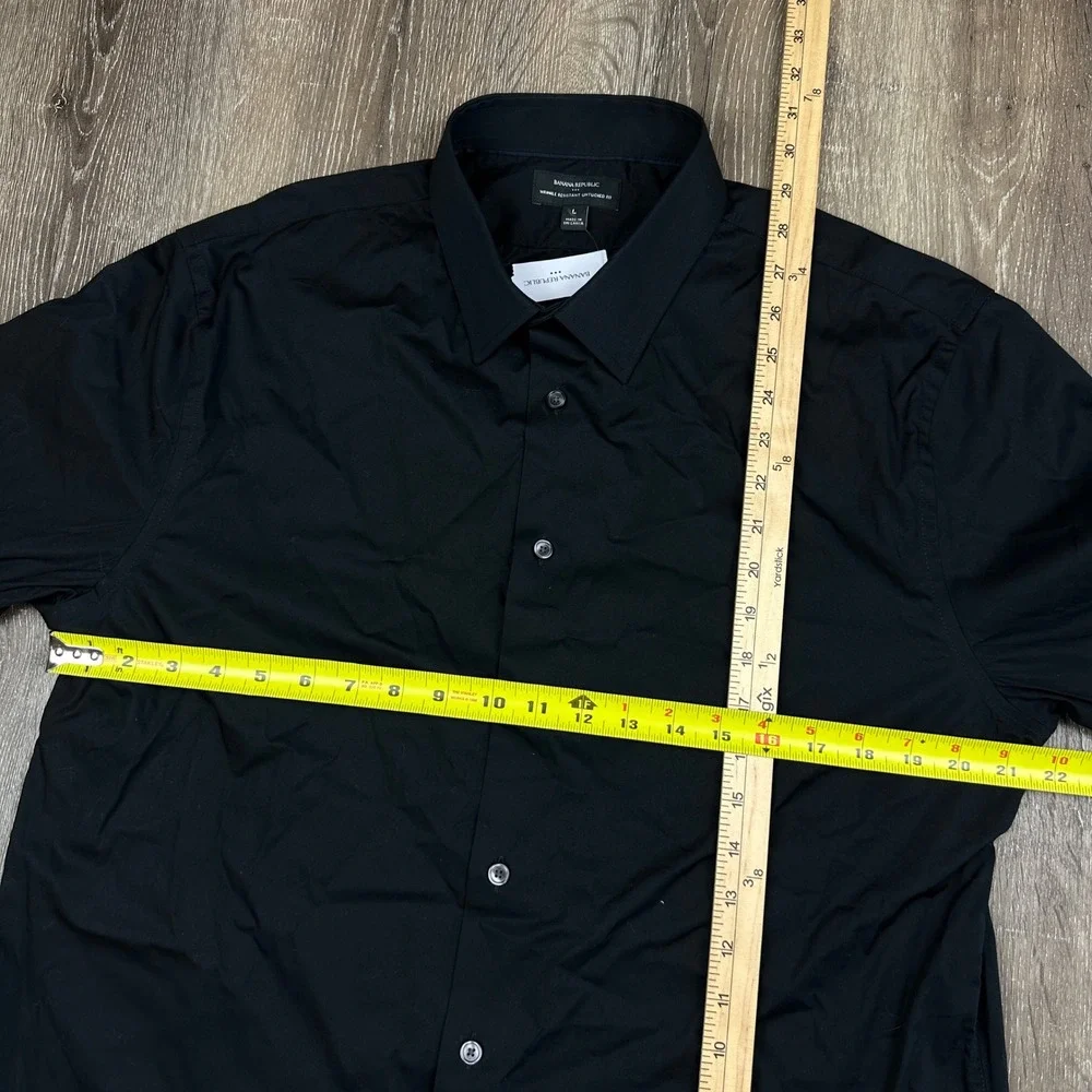 Banana Republic Black Wrinkle Resistant Untucked Fit Button Down Shirt Mens L